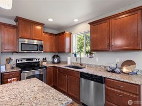 2258 SE Upchurch Way, Port Orchard WA 98366