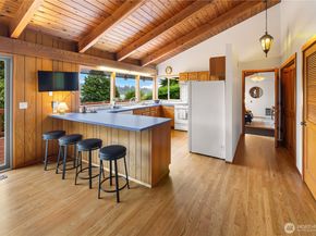 22516 100th Place SW, Vashon WA 98070