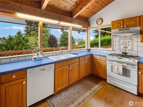 22516 100th Place SW, Vashon WA 98070