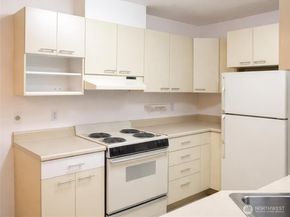 1684 152nd Avenue NE W211, Bellevue WA 98007