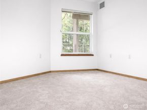 1684 152nd Avenue NE W211, Bellevue WA 98007