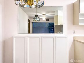 1684 152nd Avenue NE W211, Bellevue WA 98007