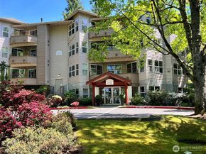 1684 152nd Avenue NE W211, Bellevue WA 98007