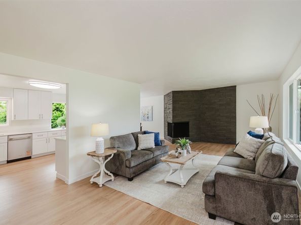 3828 Harbel Drive NE, Bremerton WA 98310