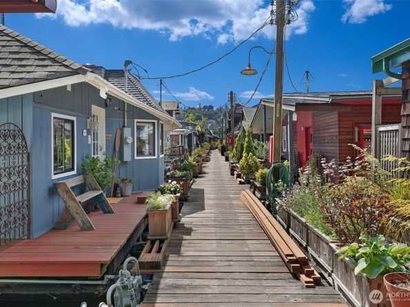 2019 Fairview Avenue E B, Seattle WA 98102