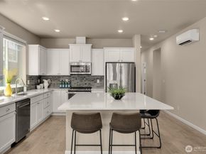 6523 31st Avenue SW, Seattle WA 98126