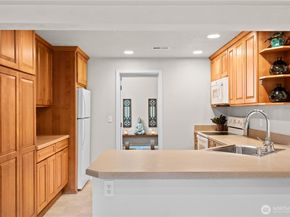 19218 91st Avenue NE, Bothell WA 98011