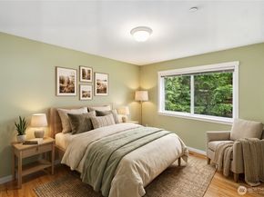 24819 SE 14th Street, Sammamish WA 98075