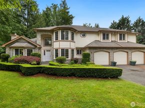 24819 SE 14th Street, Sammamish WA 98075