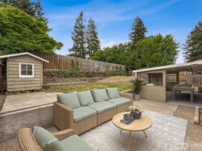 2231 Eastview Avenue NE, Bremerton WA 98310