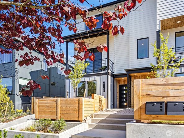 4116 NE 60th Street B, Seattle WA 98115