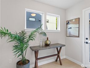 4116 NE 60th Street B, Seattle WA 98115