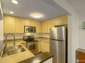 8240 126th Avenue NE A101, Kirkland WA 98033