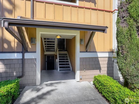 8240 126th Avenue NE A101, Kirkland WA 98033