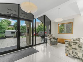 521 5th Avenue W 306, Seattle WA 98119