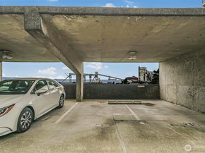521 5th Avenue W 306, Seattle WA 98119