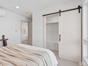 4412 Corliss Avenue N B, Seattle WA 98103