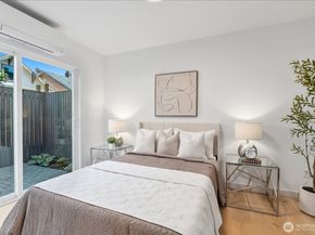 4412 Corliss Avenue N B, Seattle WA 98103