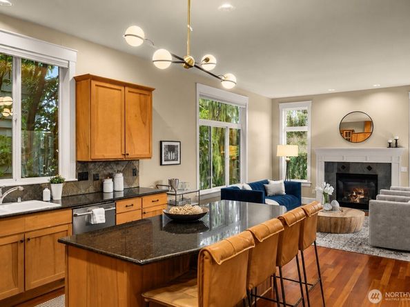 8360 Loyal Way NW, Seattle WA 98117