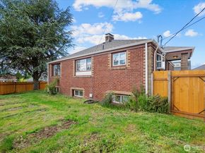 8724 16th Avenue SW, Seattle WA 98106
