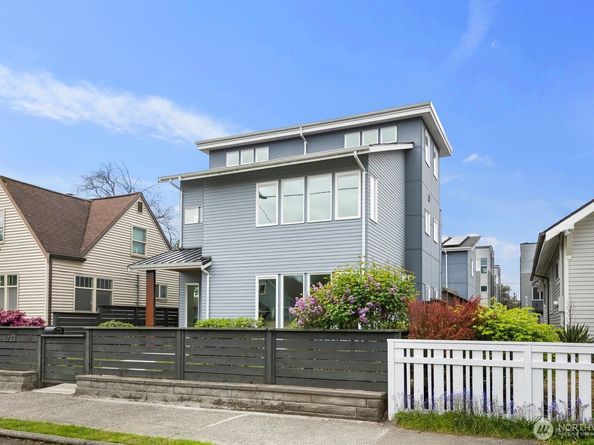 6233 Carleton Avenue S, Seattle WA 98108