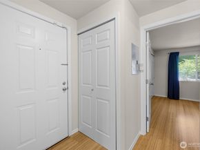 1900 NE 48th Street E205, Renton WA 98056