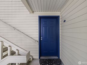 1900 NE 48th Street E205, Renton WA 98056