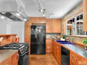 16237 NE 99th Street, Redmond WA 98052