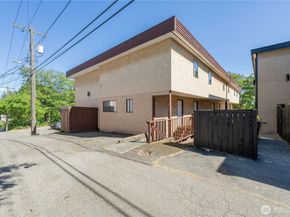 216 SW 154th Street 3, Burien WA 98166