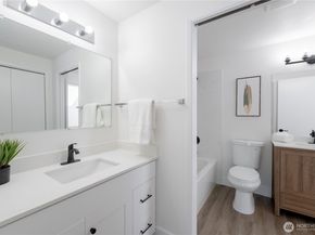 216 SW 154th Street 3, Burien WA 98166