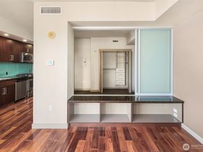 910 Lenora Street S1000, Seattle WA 98121