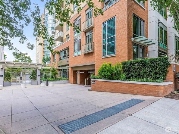 910 Lenora Street S1000, Seattle WA 98121