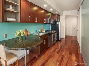 910 Lenora Street S1000, Seattle WA 98121
