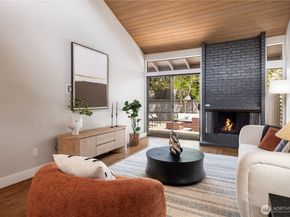 130 141st Place NE, Bellevue WA 98007