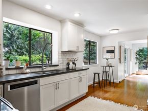 6955 NE Hidden Cove Road, Bainbridge Island WA 98110