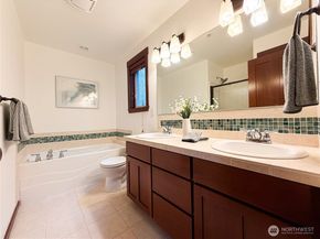 17120 114th Lane SE, Renton WA 98055