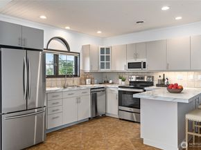 122 8th Avenue, Kirkland WA 98033