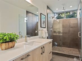 8424 24th Avenue SW, Seattle WA 98106