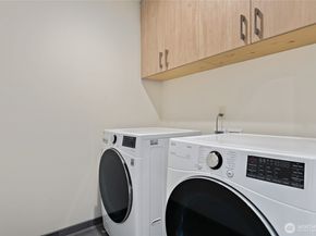 8424 24th Avenue SW, Seattle WA 98106