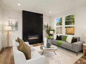 817 18th Avenue W, Kirkland WA 98033