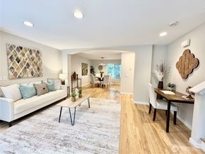 2138 N 113th Street B, Seattle WA 98133