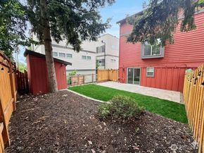 2138 N 113th Street B, Seattle WA 98133
