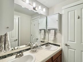 2138 N 113th Street B, Seattle WA 98133