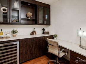 10610 NE 9th Place 400, Bellevue WA 98004