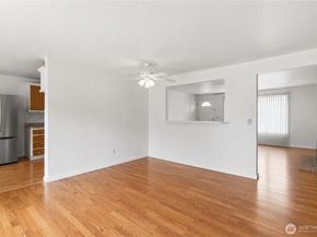 25327 118th Avenue SE, Kent WA 98030