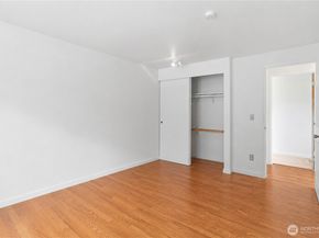 25327 118th Avenue SE, Kent WA 98030