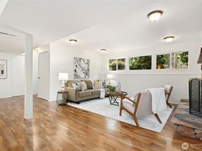 3524 170th Avenue NE, Bellevue WA 98008