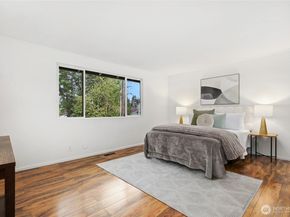 3524 170th Avenue NE, Bellevue WA 98008
