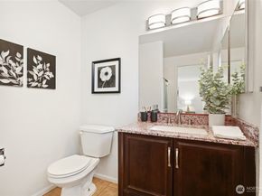 3524 170th Avenue NE, Bellevue WA 98008