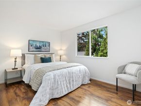 3524 170th Avenue NE, Bellevue WA 98008